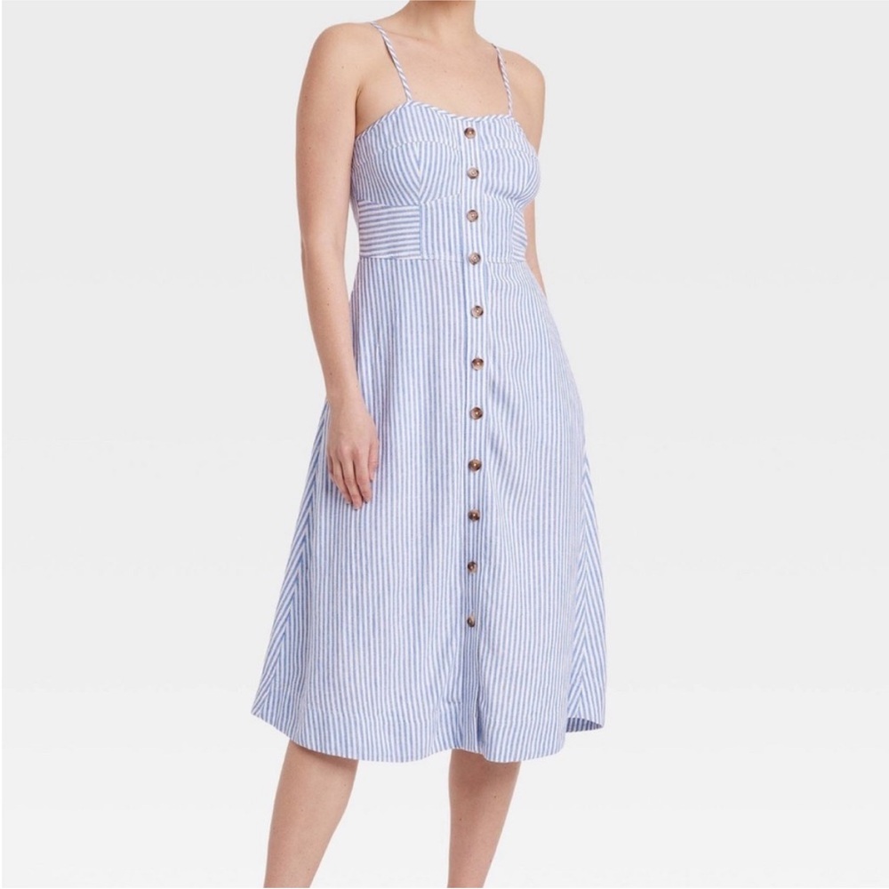 NWT Universal Thread Women’s Linen Blue and White Stripe Sundress in a size XL